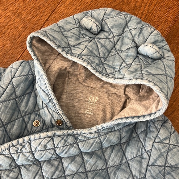 Gap Baby - 6-12months Baby Quilted Chambray Bear One-Piece - Picture 2 of 3